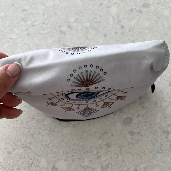 New! Evil eye 🧿 makeup bag!! - Picture 5 of 6